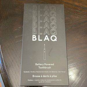 NWT - BLAQ battery powered tooth brush
